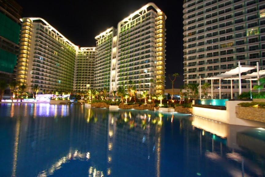 Azure Urban Resort Staycation Manila Exterior photo
